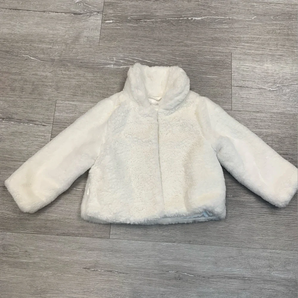 The Children's Place Plush Faux Fur Jacket in White